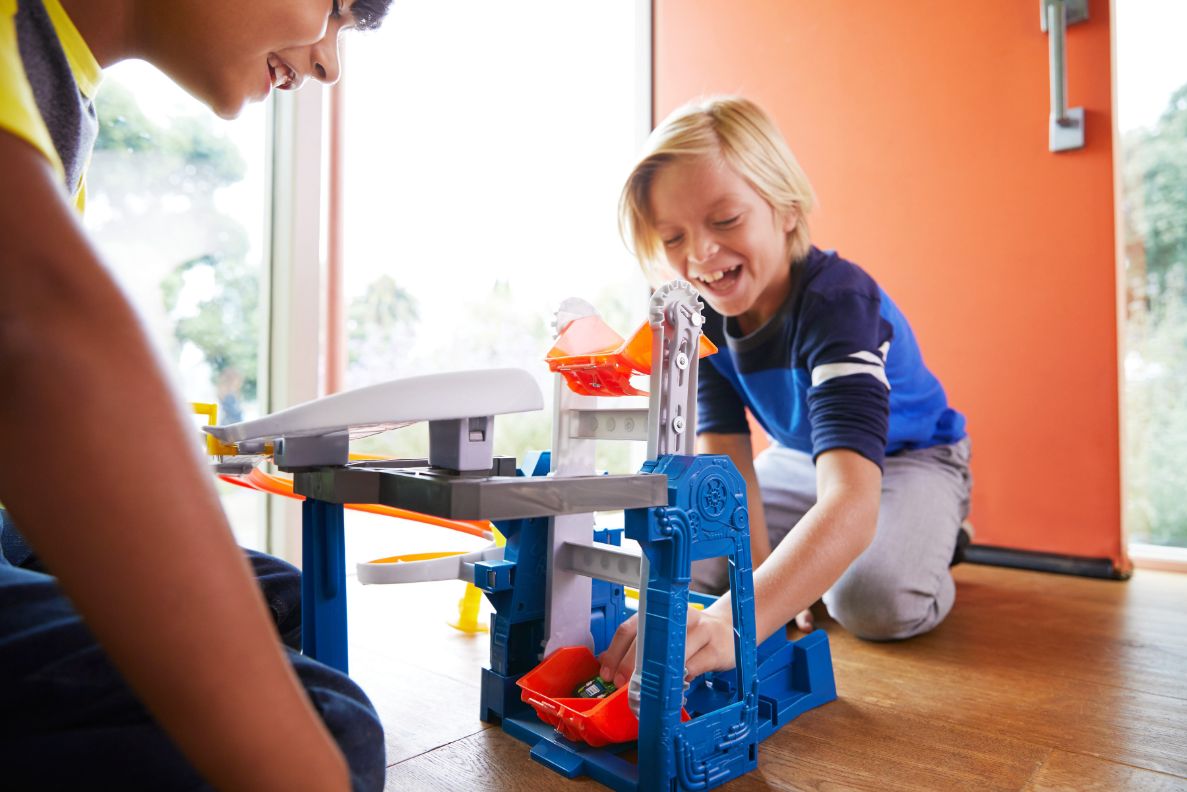 Hot Wheels Σετ παιχνιδιού για Κόντρες με Ανυψωτή FDF28 - Hot Wheels