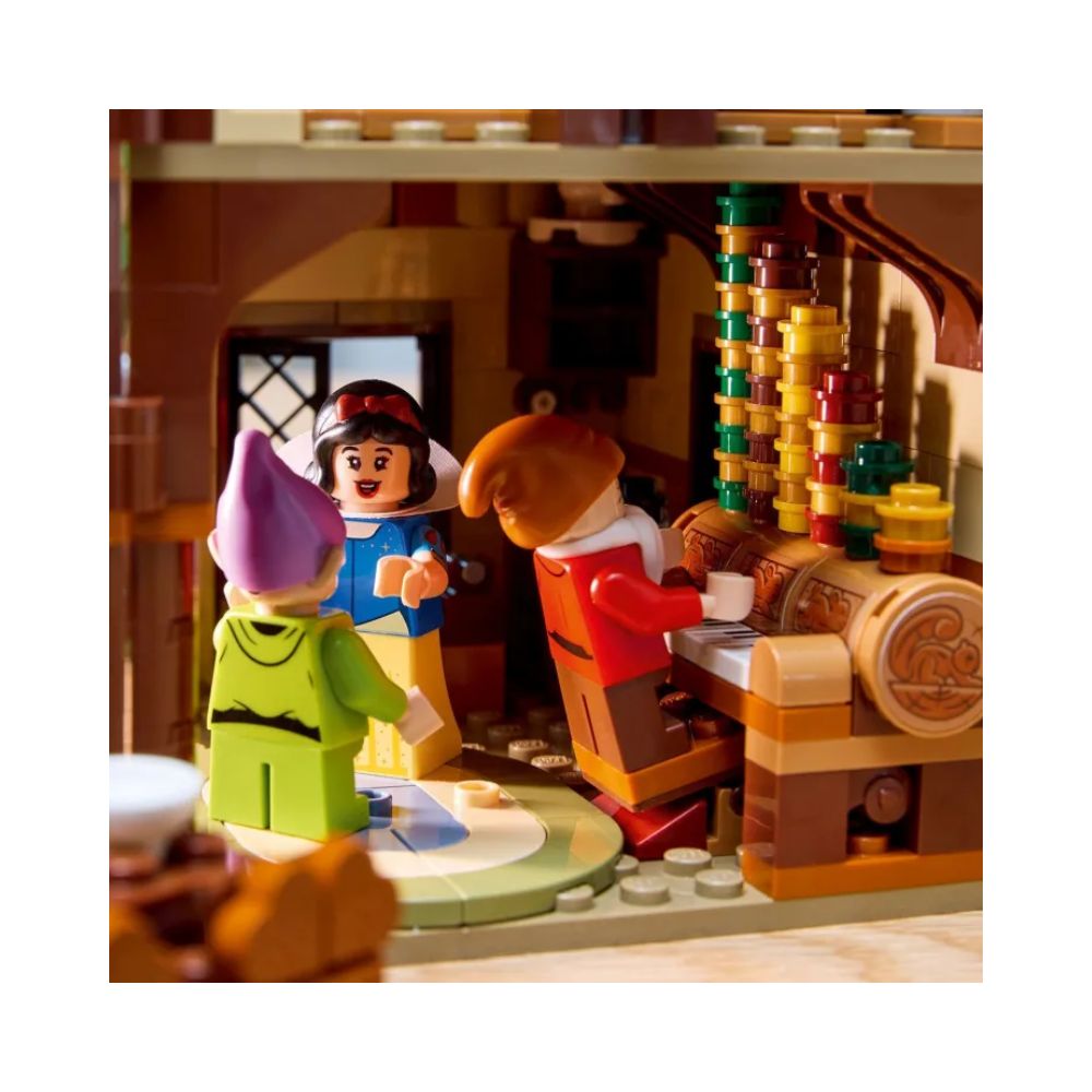 LEGO Disney Princess - Snow White And The Seven Dwarfs' Cottage, 43242 - LEGO, LEGO Disney Princess