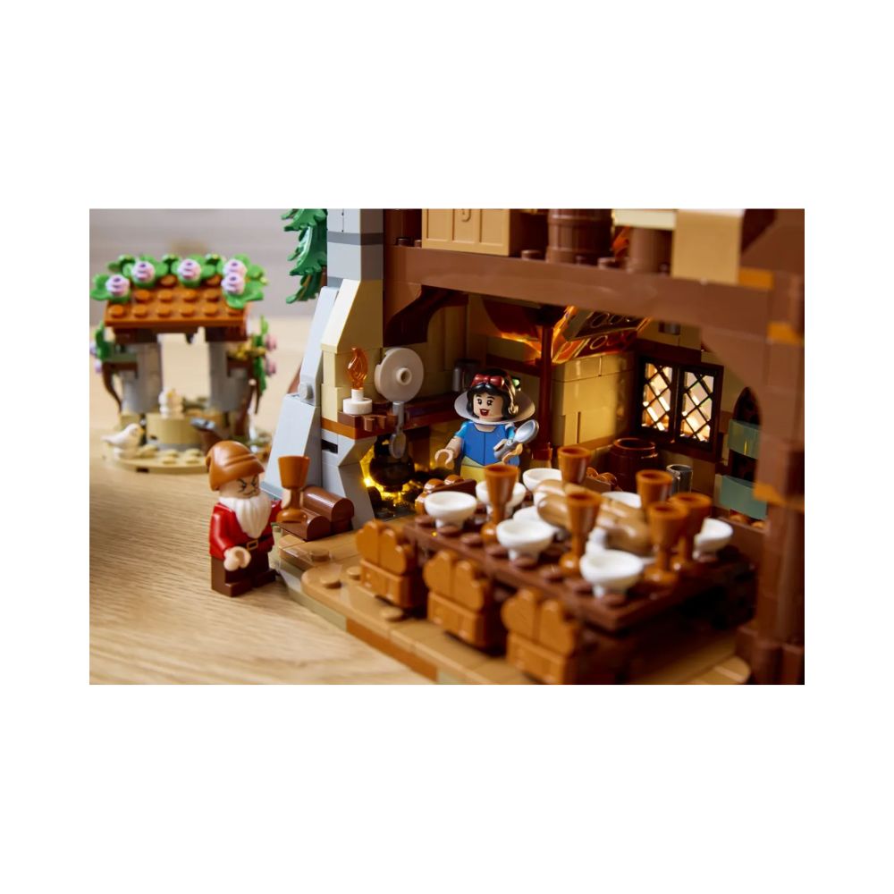 LEGO Disney Princess - Snow White And The Seven Dwarfs' Cottage, 43242 - LEGO, LEGO Disney Princess