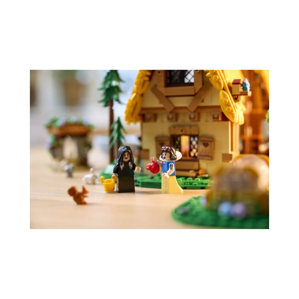 LEGO Disney Princess - Snow White And The Seven Dwarfs' Cottage, 43242 - LEGO, LEGO Disney Princess