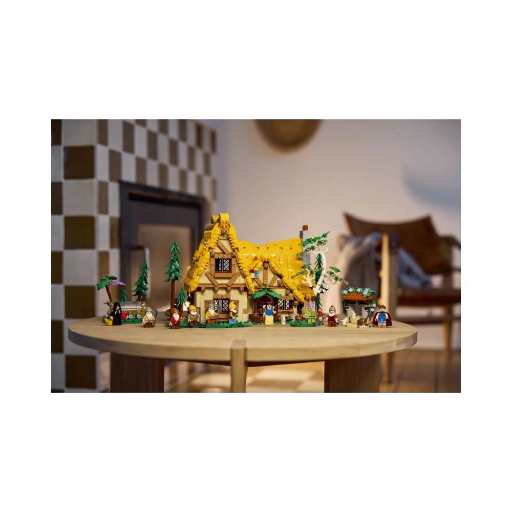 LEGO Disney Princess - Snow White And The Seven Dwarfs' Cottage, 43242 - LEGO, LEGO Disney Princess