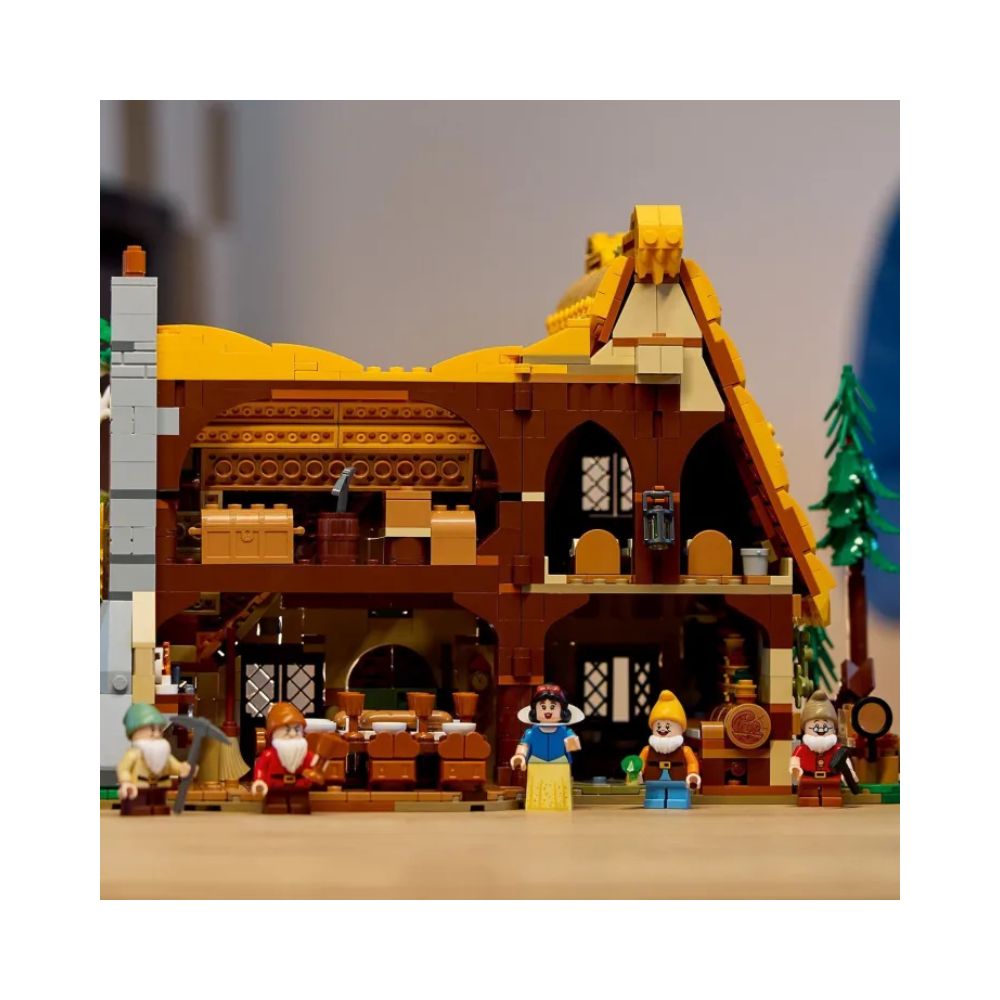 LEGO Disney Princess - Snow White And The Seven Dwarfs' Cottage, 43242 - LEGO, LEGO Disney Princess