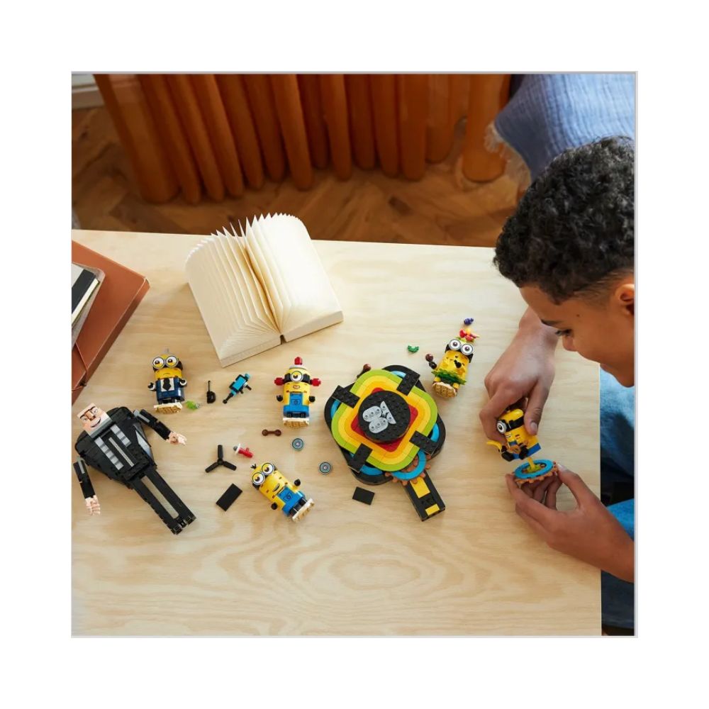 LEGO Minions - Brick-Built Gru & Minions, 75582 - LEGO