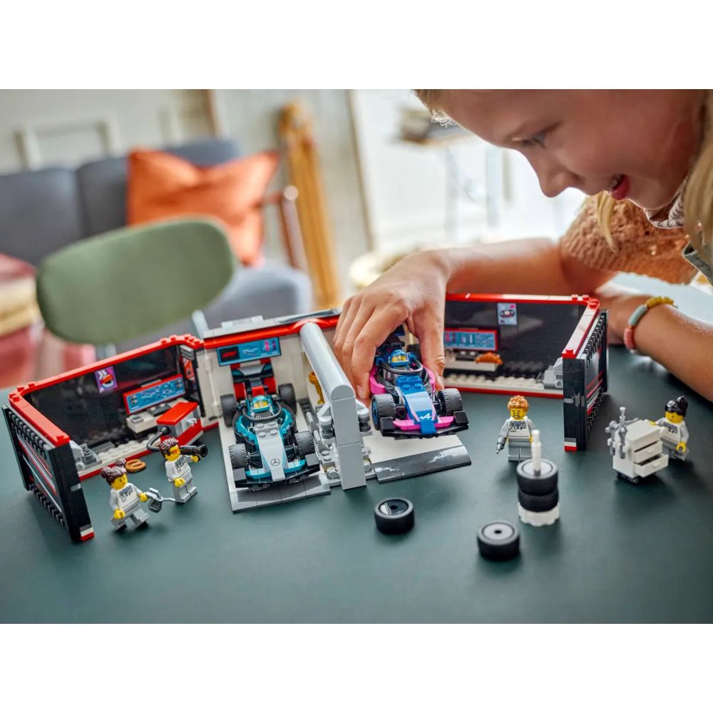 LEGO City F1 Garage & Mercedes-AMG & Alpine Cars 60444 - LEGO, LEGO City