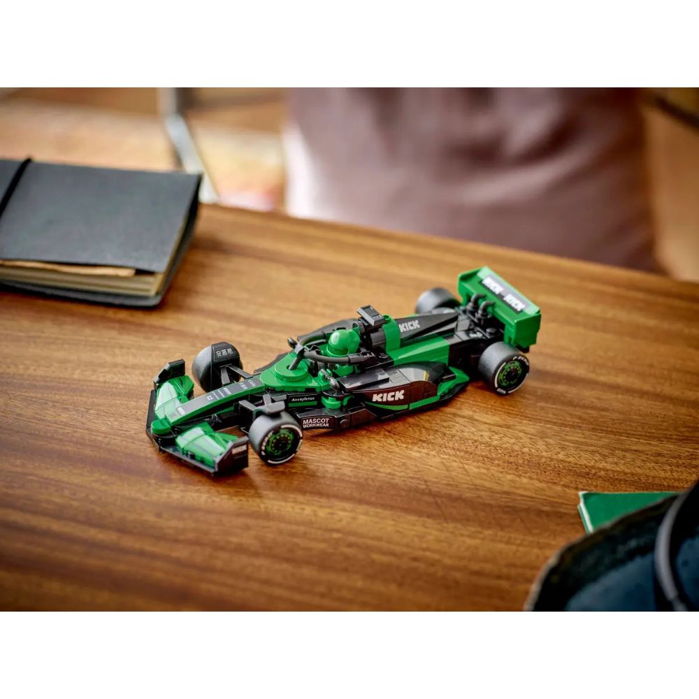 LEGO Speed Champions KICK Sauber F1® Team C44 Race Car 77247 - LEGO, LEGO F1®, LEGO Speed Champions