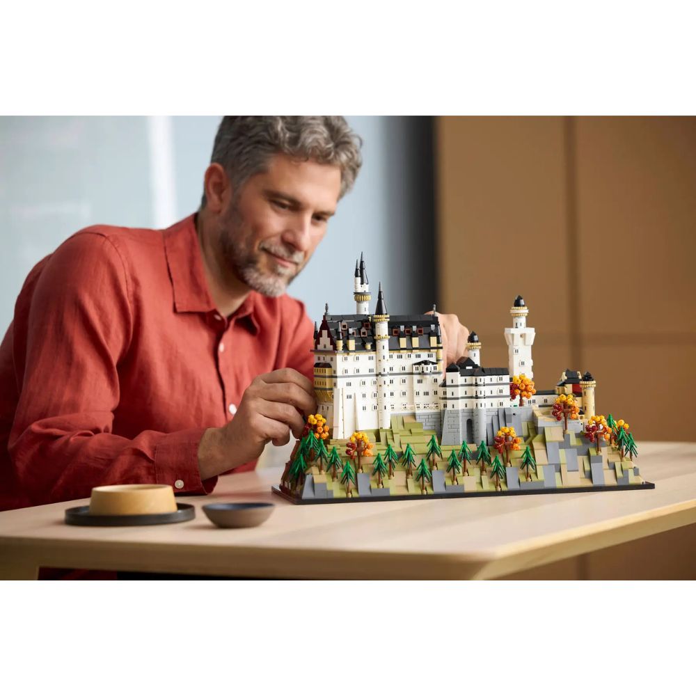 LEGO Architecture Neuschwanstein Castle 21063 - LEGO, LEGO Architecture