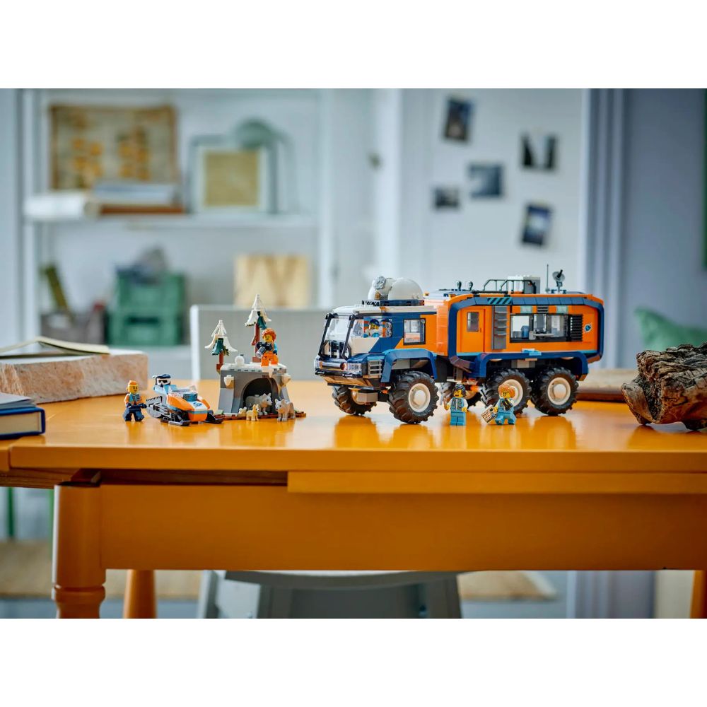 LEGO City Arctic Explorer Science Lab Truck 60471 - LEGO