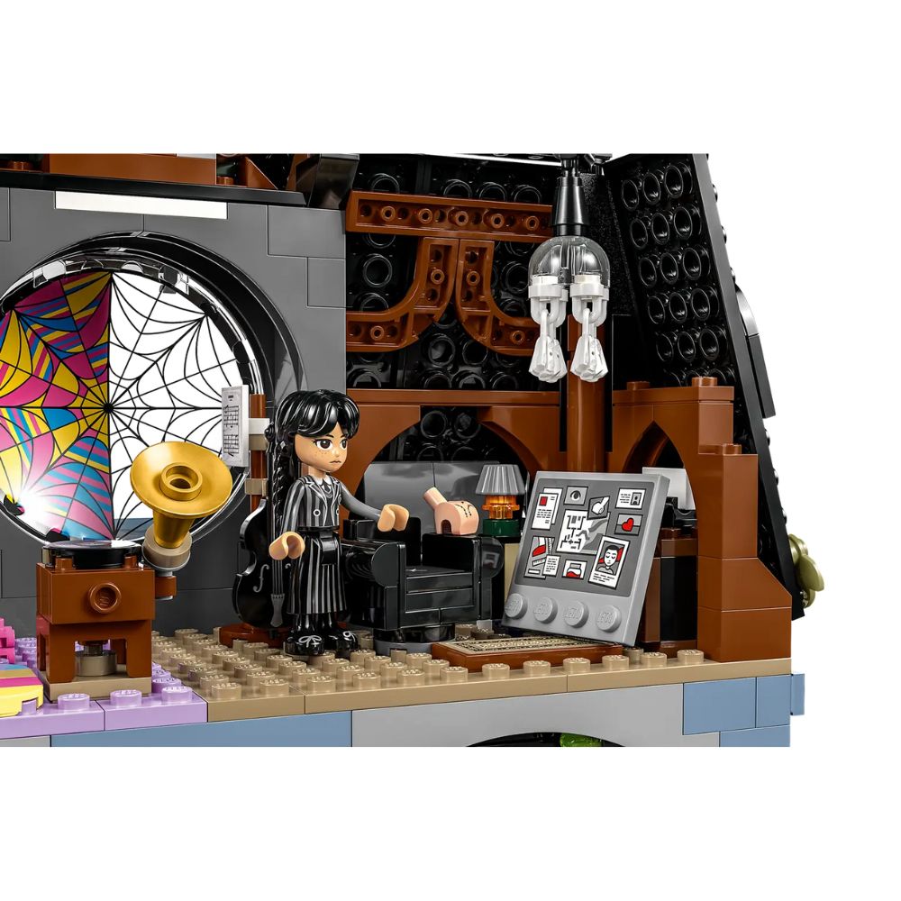 LEGO Wednesday: Wednesday & Enid's Dorm Room 7678 - LEGO