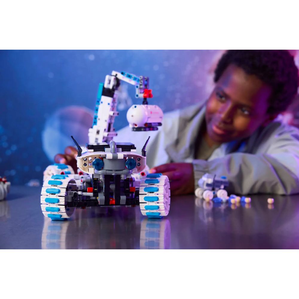 LEGO Technic Lunar Outpost Moon Rover Space Vehicle 42211 - LEGO, LEGO Technic