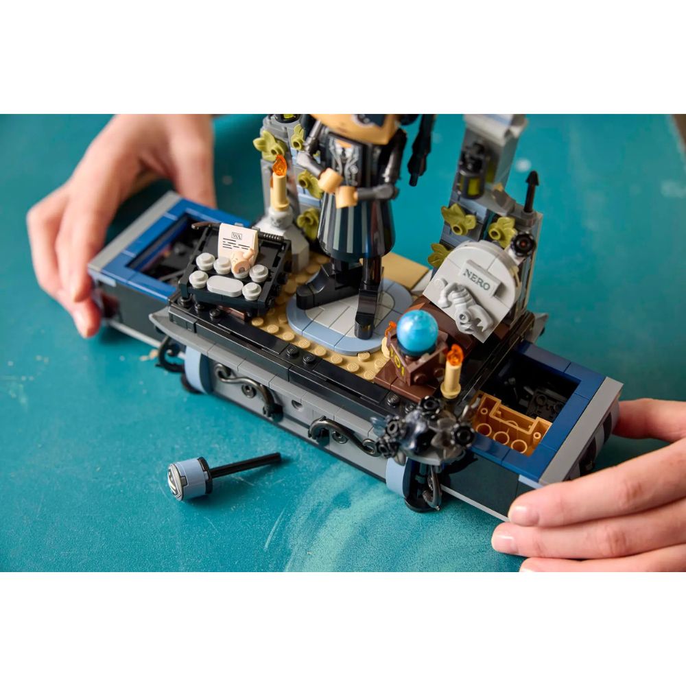 LEGO Wednesday: Wednesday Adam's Figure 76780 - LEGO