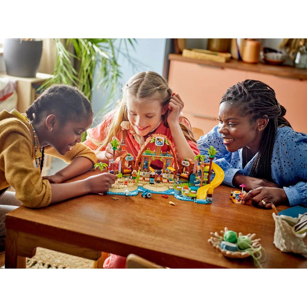 LEGO Friends Family Vacation Beach Resort 42673 - LEGO, LEGO Friends